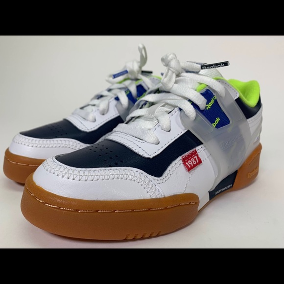 Reebok Kids Workout Plus Alter the Icon Sz 2 - Picture 3 of 11